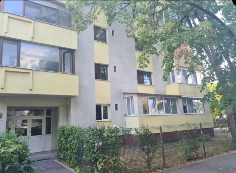 Aviatiei, str. Prometeu nr. 31 langa Politia Locala
